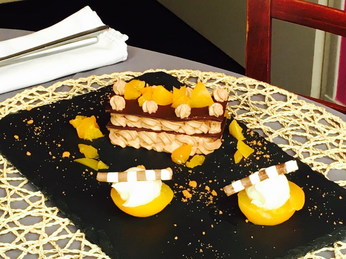 Hotel Restaurant Le Cheval Blanc Argentré-du-Plessis 외부 사진